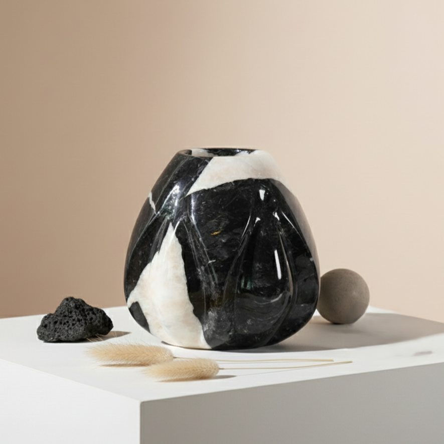 Calyx Marmorvase – Design aus massivem Stein