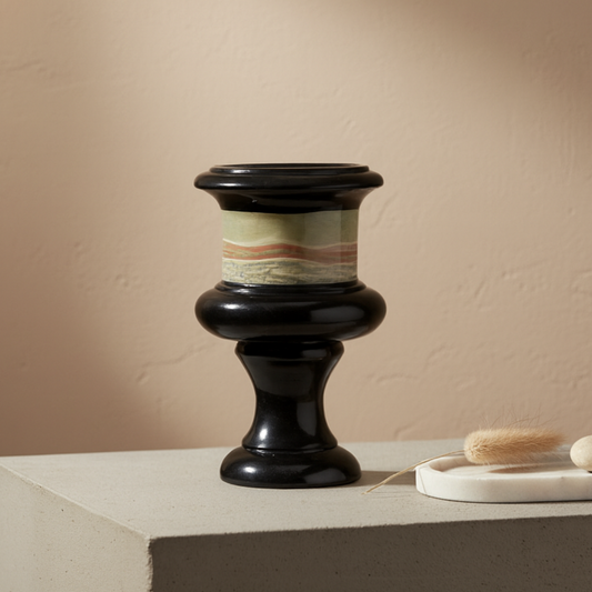 Velora Marmorvase – Sockel Akzentstück
