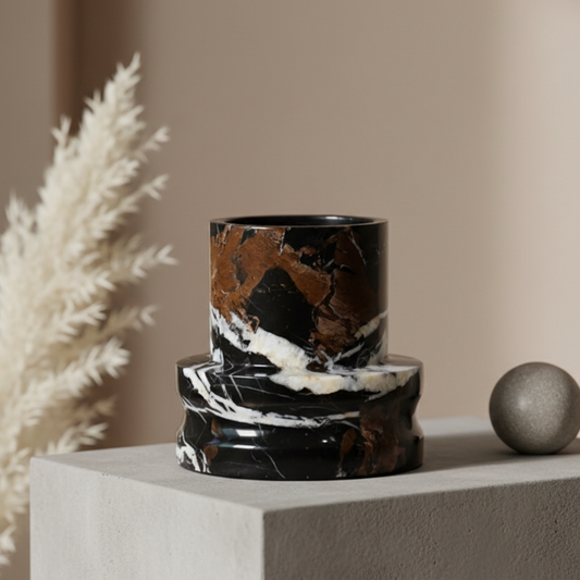 Altura Marmorvase – Skulpturale moderne Form