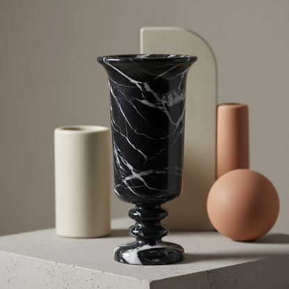 Amara Sockel Marmorvase