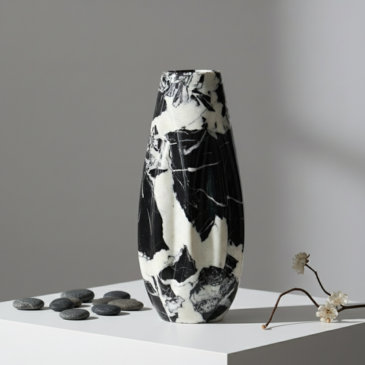 Calyx Marmorvase – Design aus massivem Stein