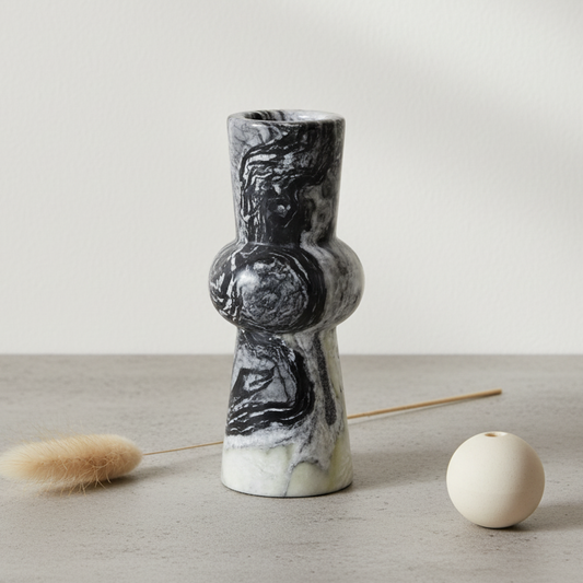 Nerano Vase aus massivem Stein